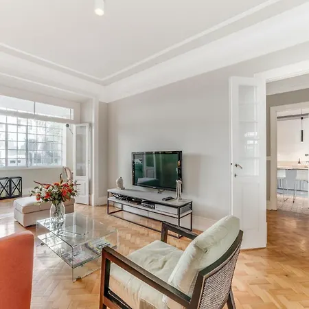 Hermitage By Cadenzalux Apartment